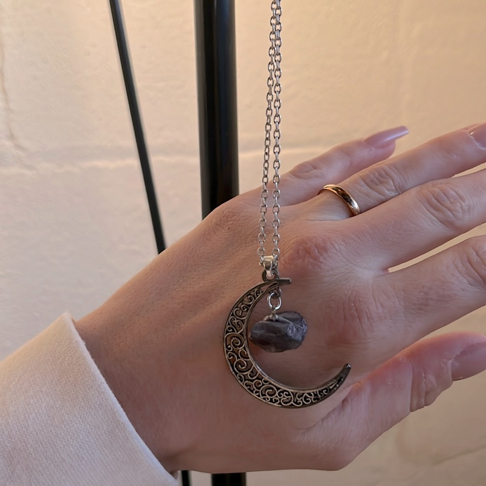 Fake amethyst moon necklace